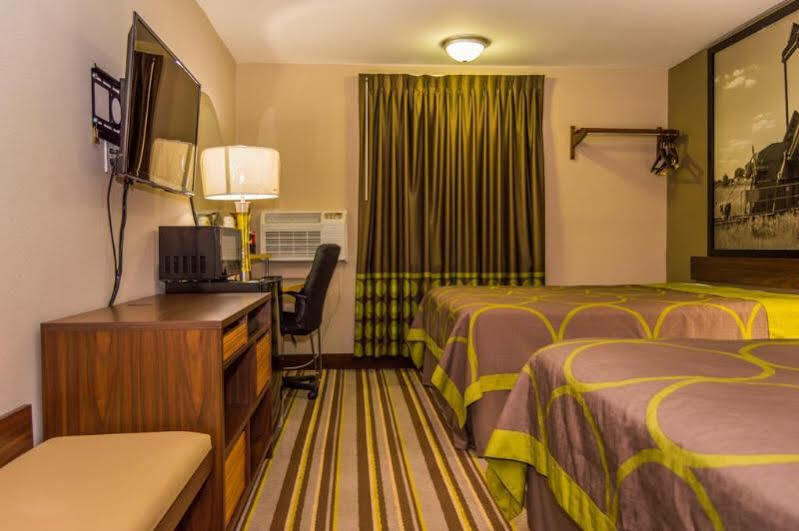 Super 8 By Wyndham Ardmore Buitenkant foto